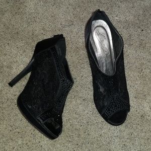 Black lace ankle heel